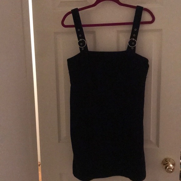 Dress - Picture 1 of 2